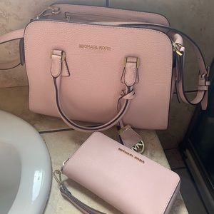 Michael Kors pink purse & wallet set